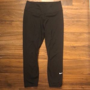 Nike Crop Leggings